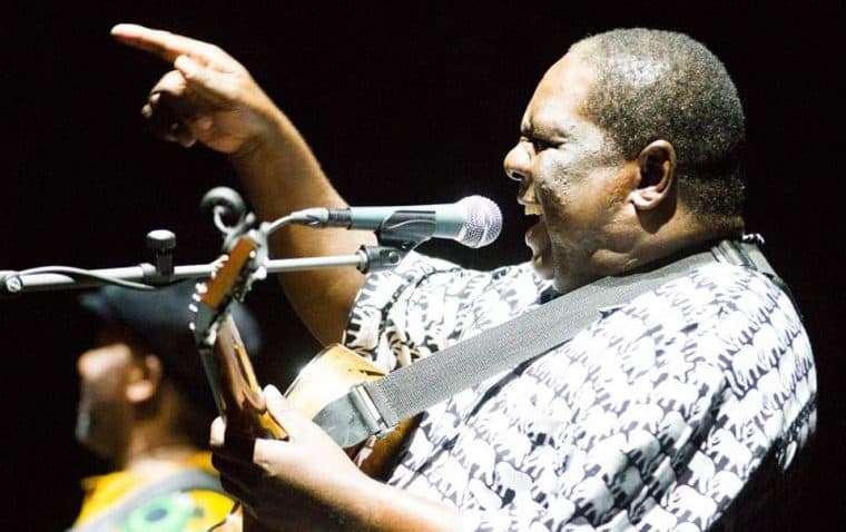 Vusi Mahlasela