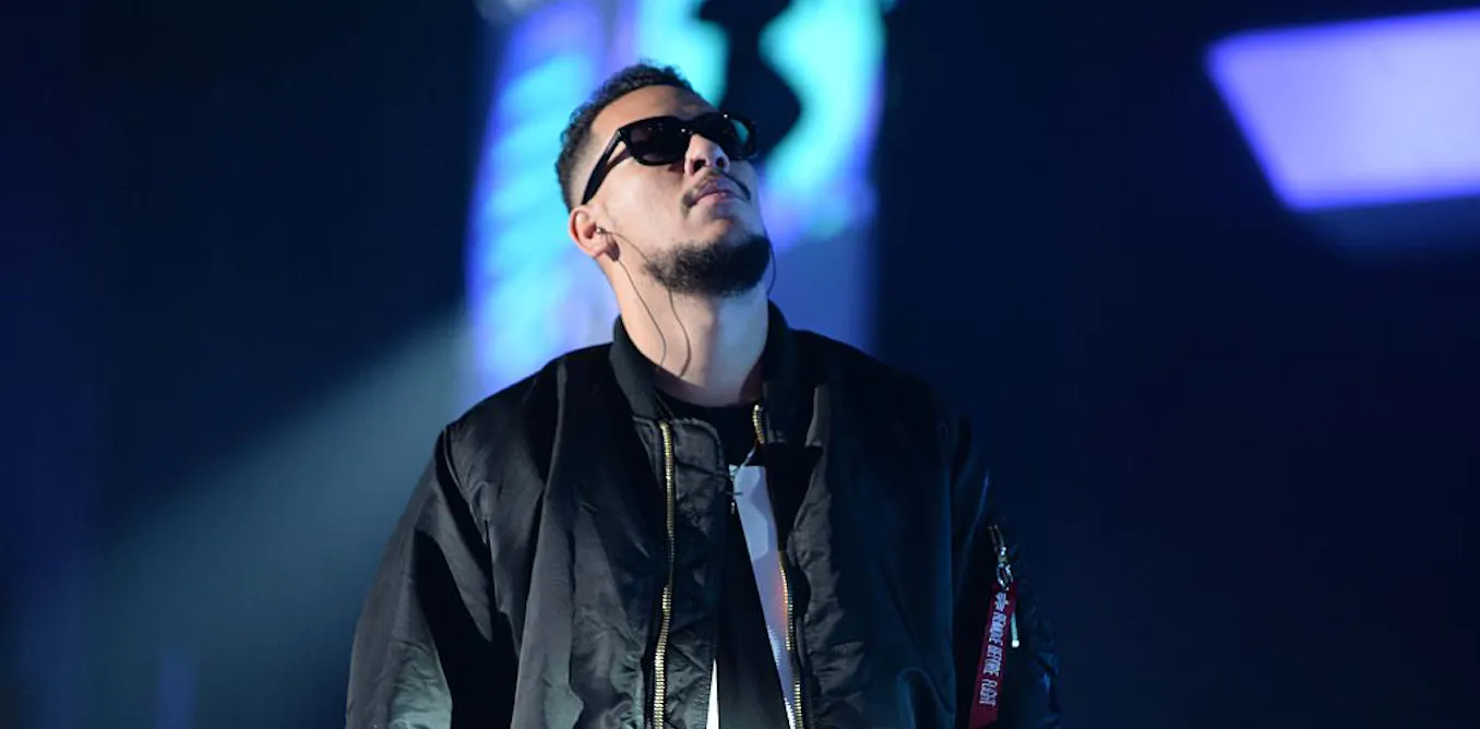 AKA performing in 2015, at the height of his fame.