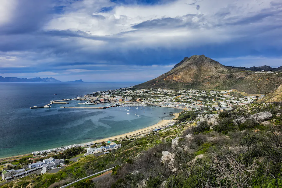 Did South Africa sell arms to Russia? Only a series of unlikely scenarios could have made it possible